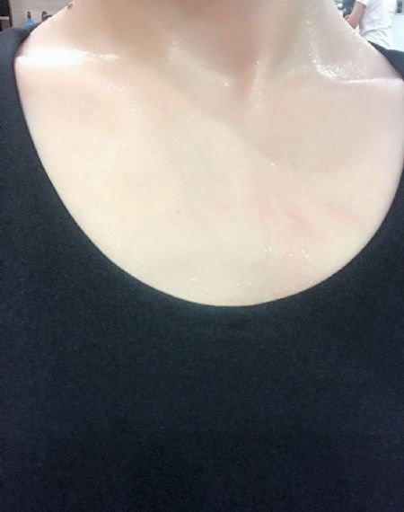 加油站的6个瑞士女孩